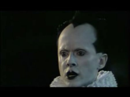 klausnomi.jpg